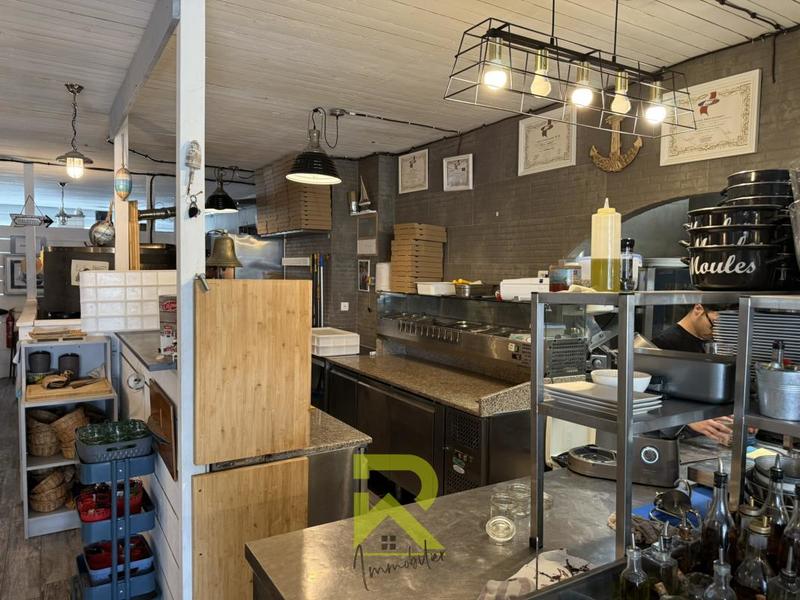 Local commercial - 151 m² - 2 pièces