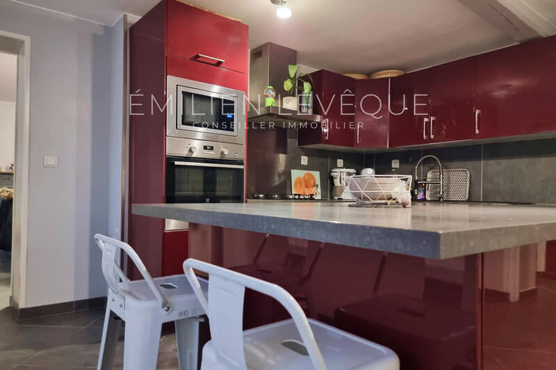 Maison - 134 m² - 8 pièces