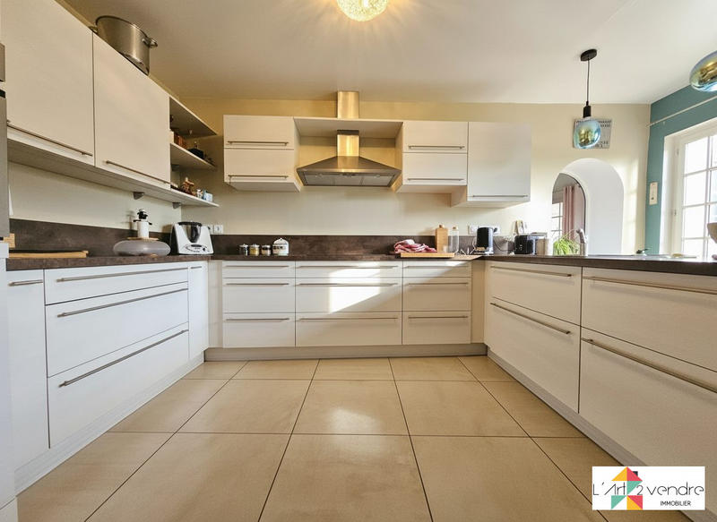 Maison - 156 m² - 8 pièces