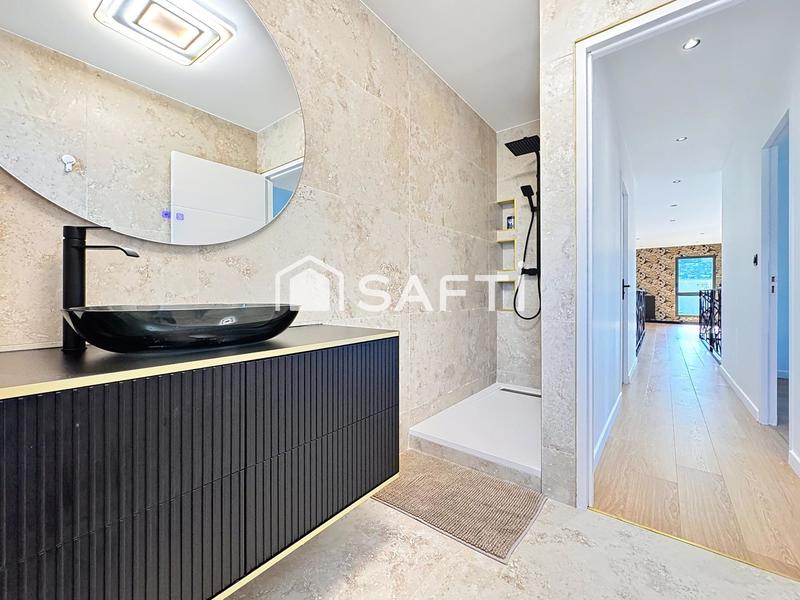 Maison - 160 m² - 7 pièces