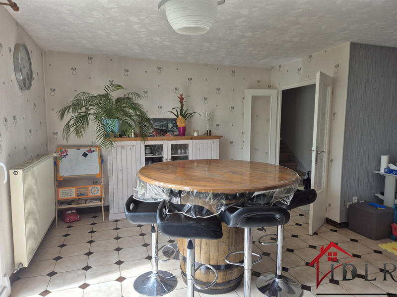 Maison - 90 m² - 5 pièces