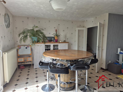 Maison - 90 m² - 5 pièces