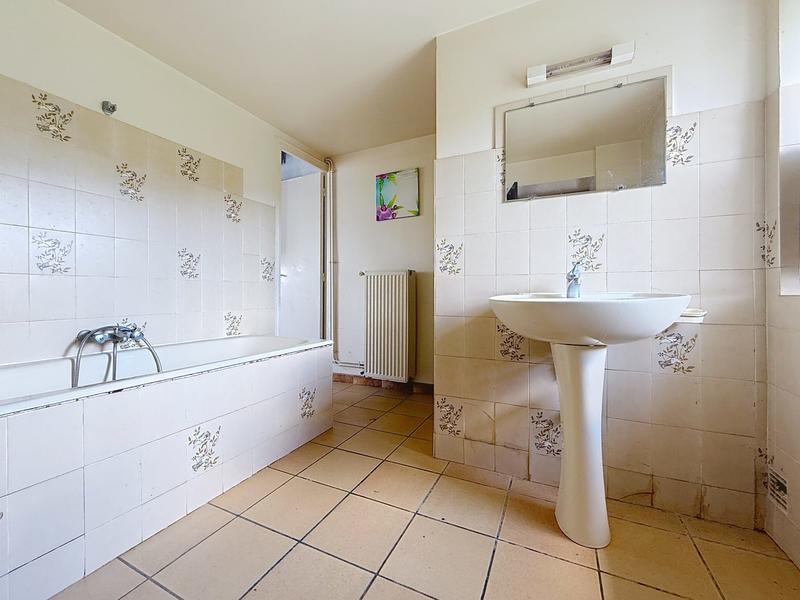 Maison - 217 m² - 6 pièces