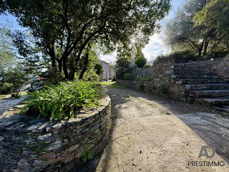 Villa - 215 m² - 7 pièces