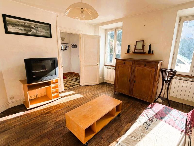 Maison - 210 m² - 7 pièces