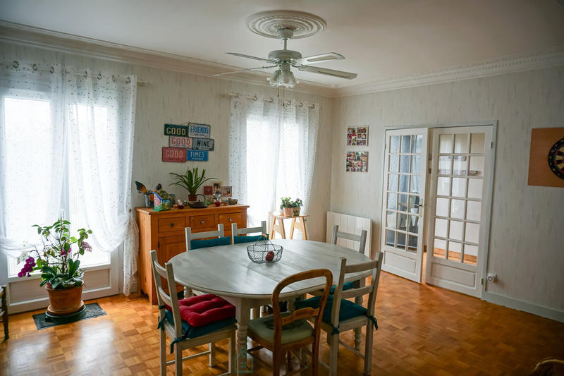 Maison - 138 m² - 5 pièces