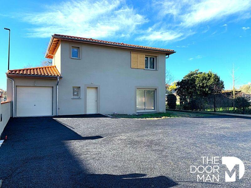 Maison - 95 m² - 4 pièces