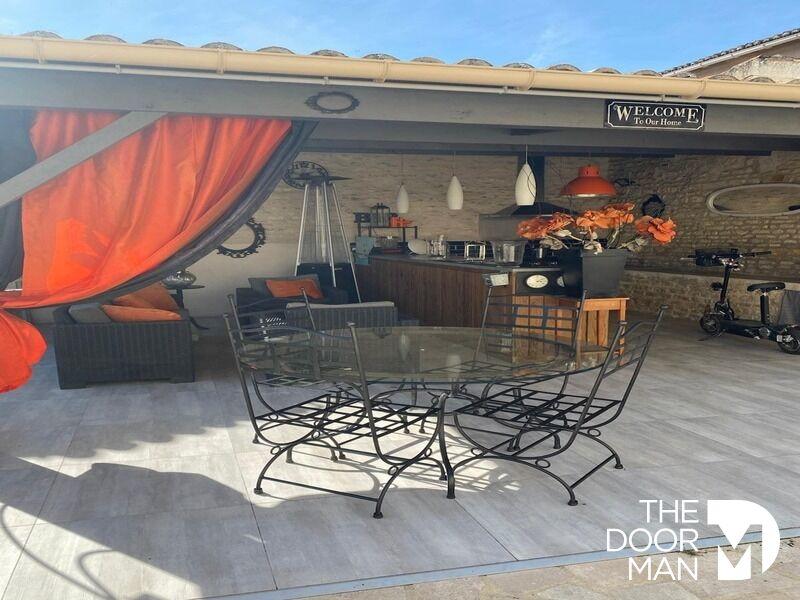 Propriété - 141 m² - 8 pièces