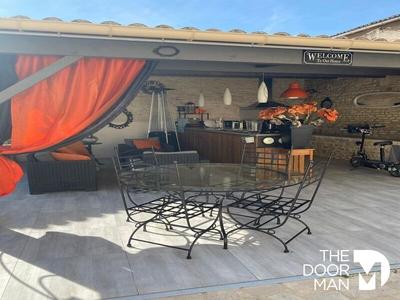 Propriété - 141 m² - 8 pièces