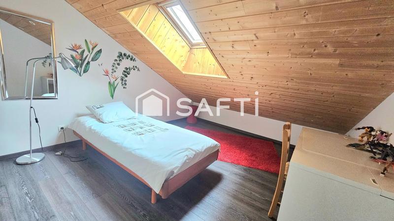 Maison - 184 m² - 10 pièces