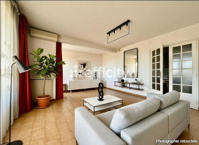 Appartement - 82 m² - 3 pièces