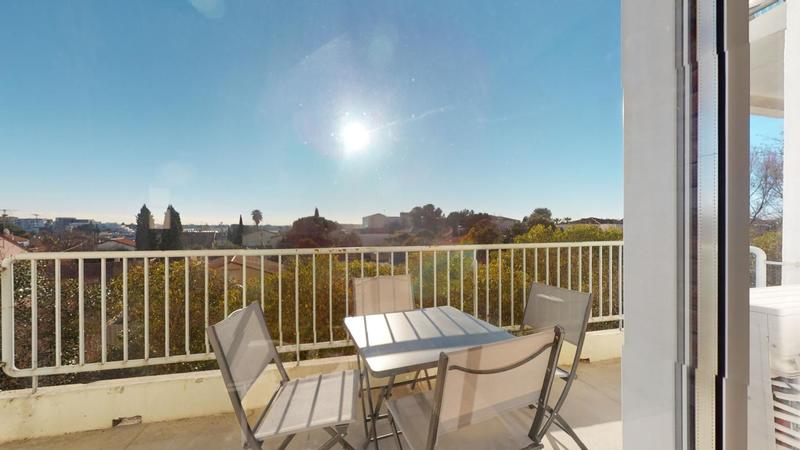 Appartement - 70 m² - 5 pièces