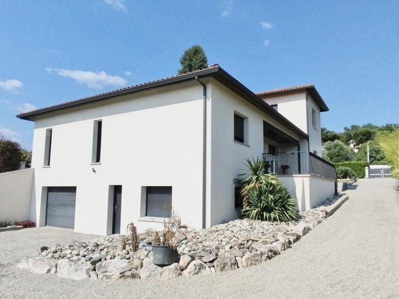 Maison - 182 m² - 6 pièces