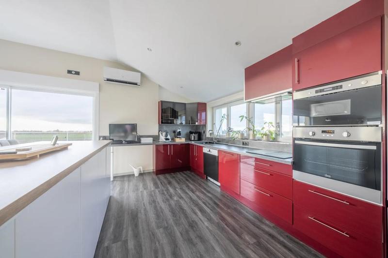 Propriété - 364 m² - 9 pièces