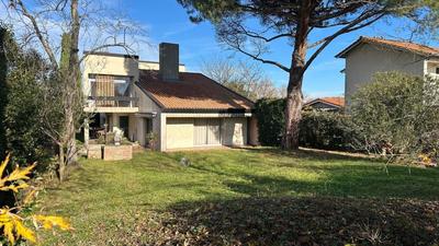 Maison d'architecte - 244 m² - 6 pièces