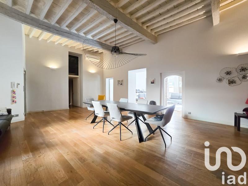 Appartement - 209 m² - 6 pièces