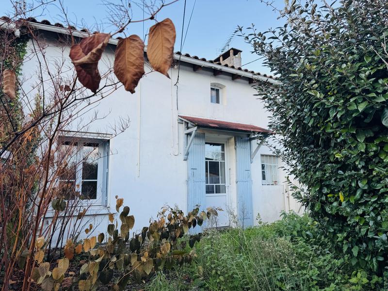 Maison - 90 m² - 3 pièces