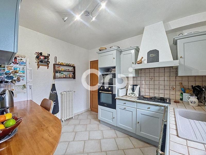 Maison - 175 m² - 8 pièces