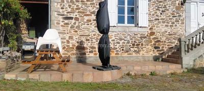 Appartement - 81 m² - 2 pièces