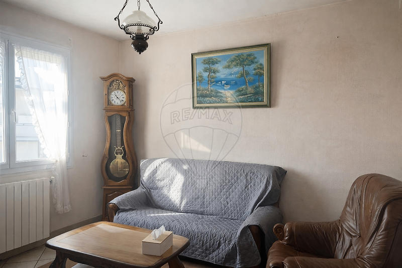 Maison - 185 m² - 10 pièces