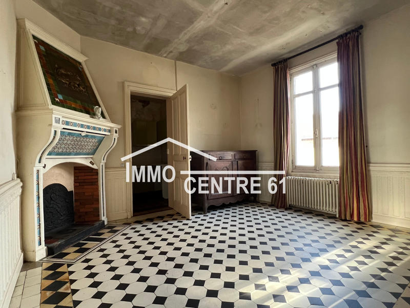 Maison - 200 m² - 9 pièces