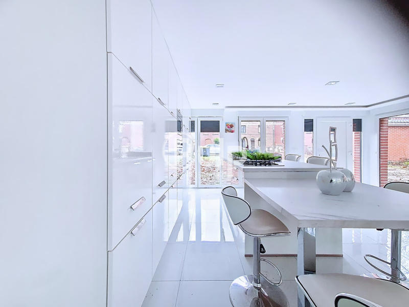 Maison - 84 m² - 4 pièces