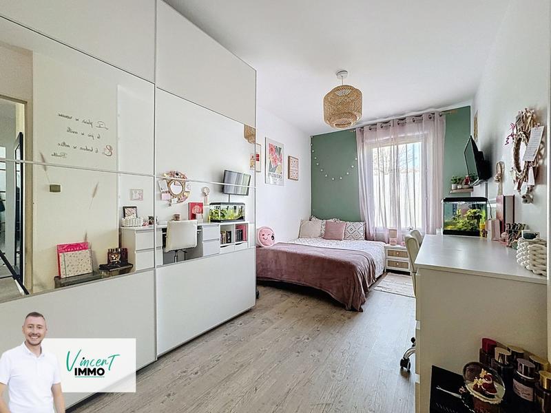 Appartement - 80 m² - 4 pièces