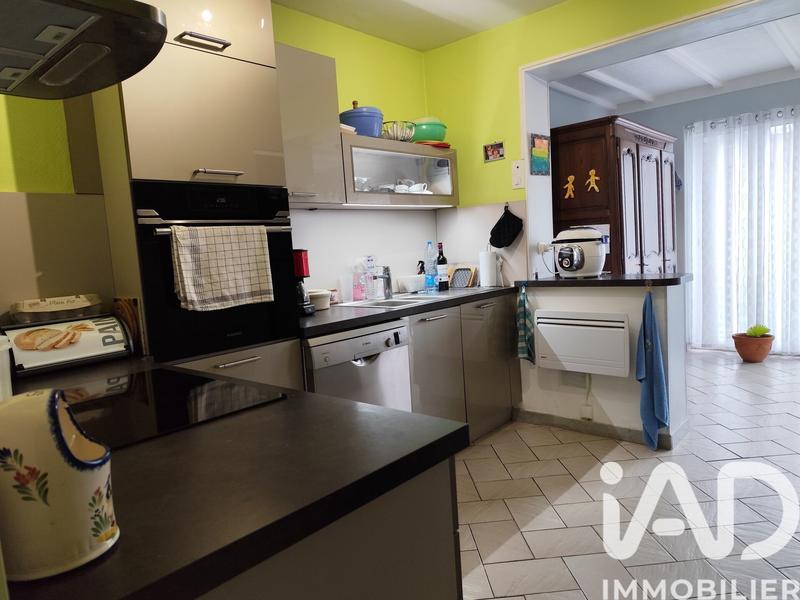 Maison - 90 m² - 5 pièces