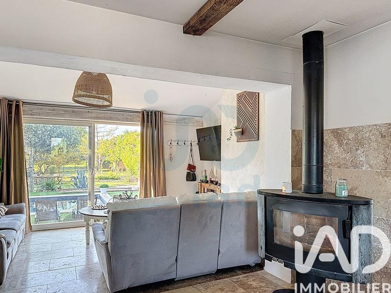 Maison - 250 m² - 6 pièces