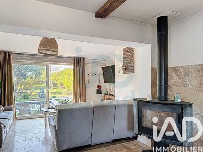 Maison - 250 m² - 6 pièces