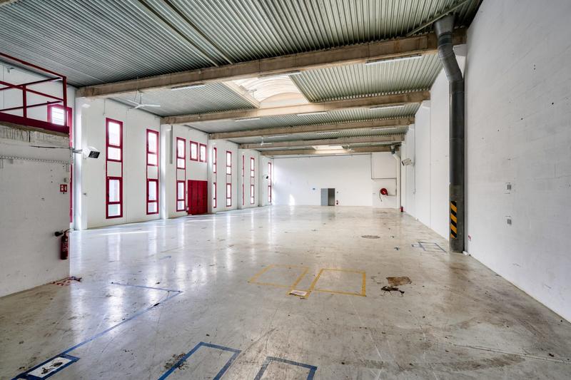 Entrepôt - 550 m²