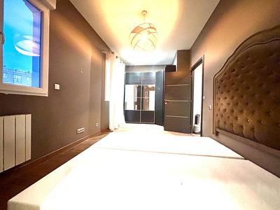 Appartement - 105 m² - 7 pièces