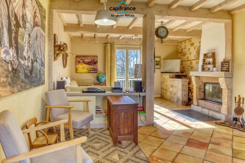 Maison - 185 m² - 8 pièces