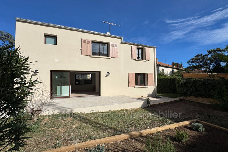 Maison - 99 m² - 5 pièces