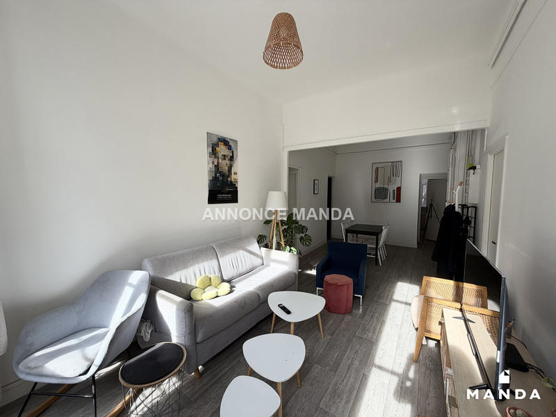 Chambre - 10 m² - 5 pièces