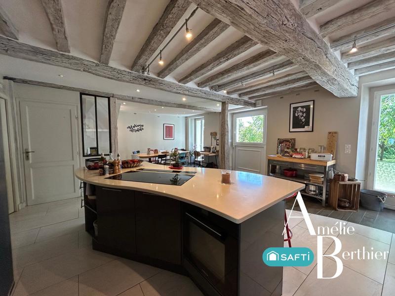 Maison - 200 m² - 8 pièces