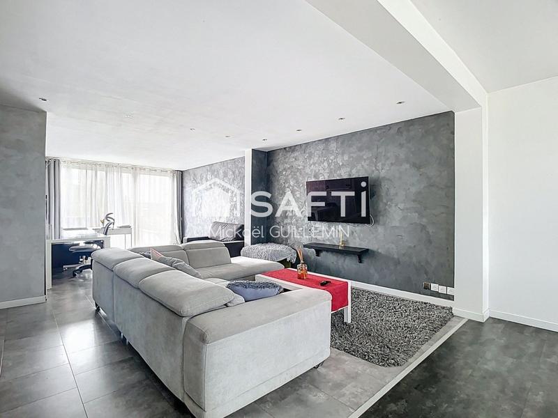 Maison - 219 m² - 8 pièces