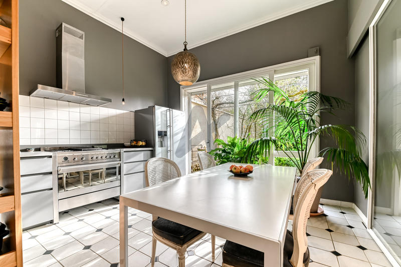 Appartement - 167 m² - 6 pièces