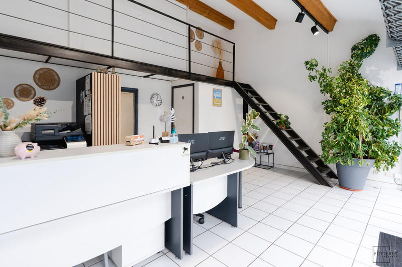 Local commercial - 47 m² - 2 pièces