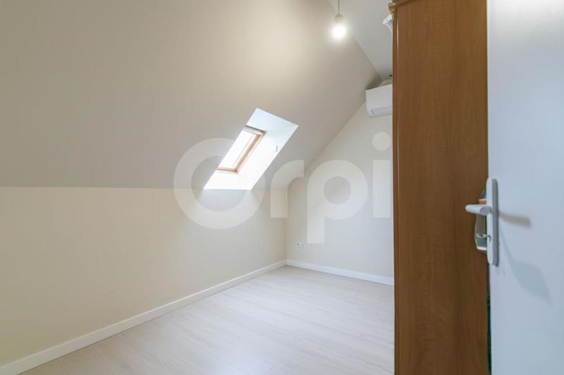 Maison - 99 m² - 4 pièces