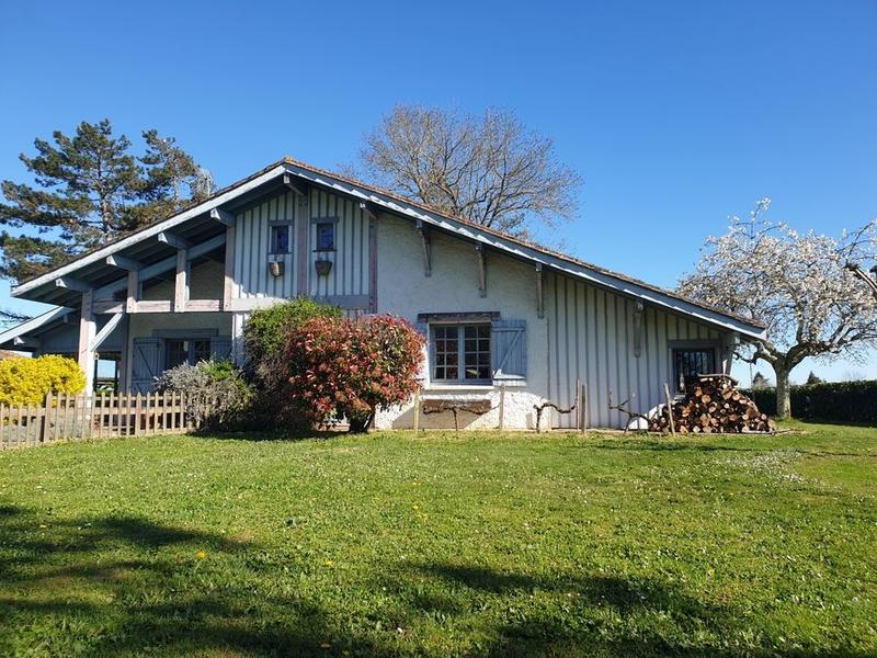 Maison chambre d'hôtes - 366 m² - 17 pièces