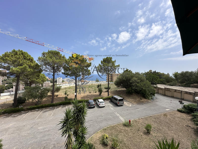 Appartement - 89 m² - 4 pièces