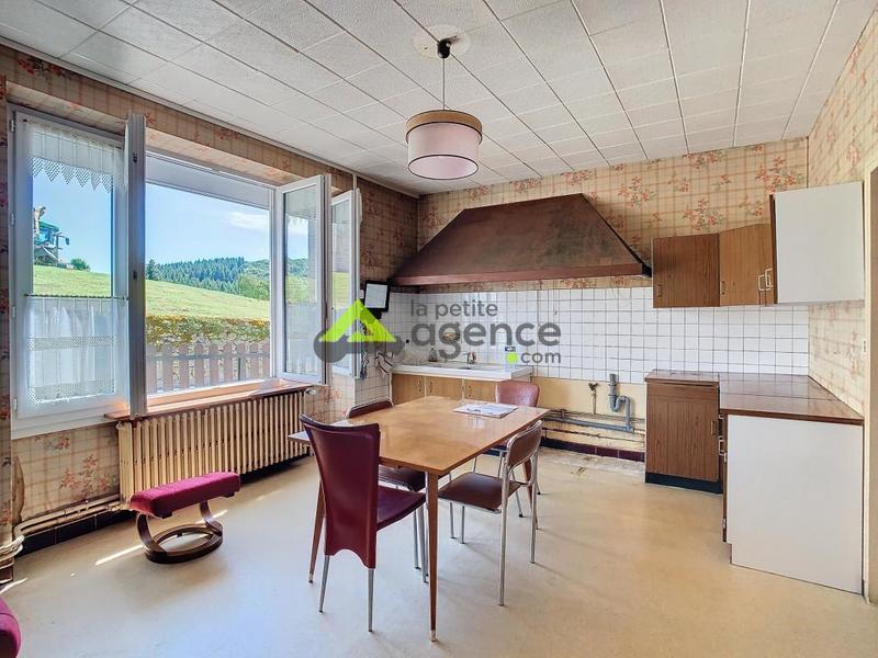 Maison de village - 216 m² - 9 pièces