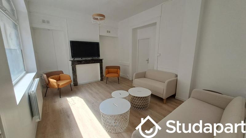 Chambre - 12 m² - 1 pièce