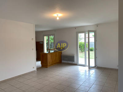 Maison - 92 m² - 4 pièces