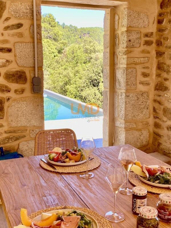 Maison en pierre - 200 m² - 8 pièces