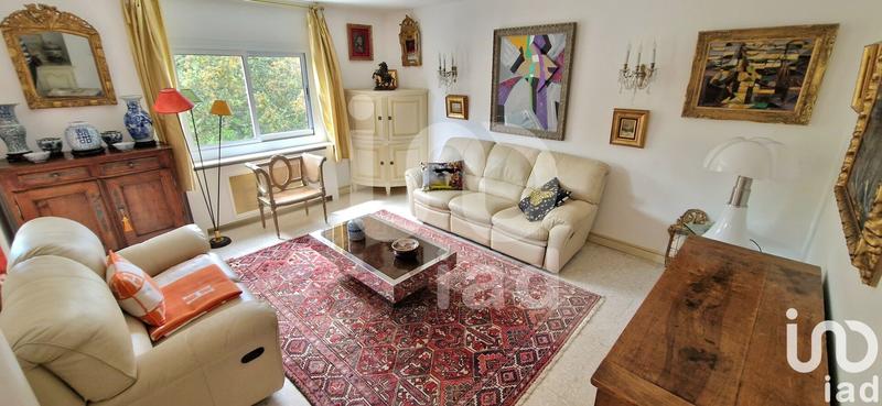 Maison - 250 m² - 11 pièces