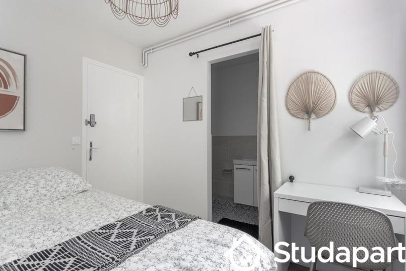 Chambre - 10 m² - 1 pièce