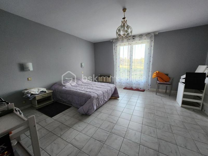 Pavillon - 233 m² - 6 pièces