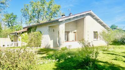 Maison - 90 m² - 6 pièces